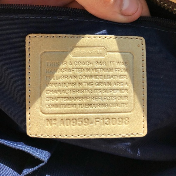 COACH purse in cream - Picture 3 of 6